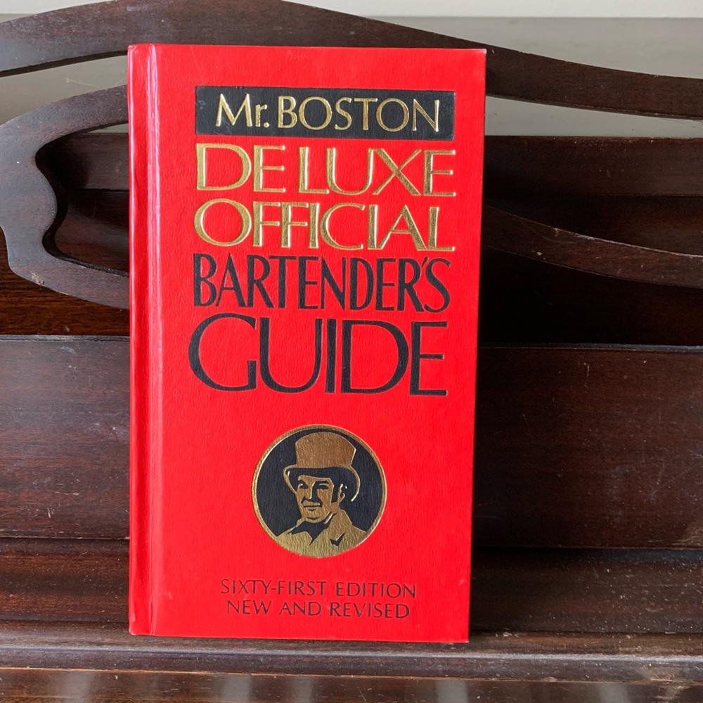 Mr Boston deluxe official bartender’s guide